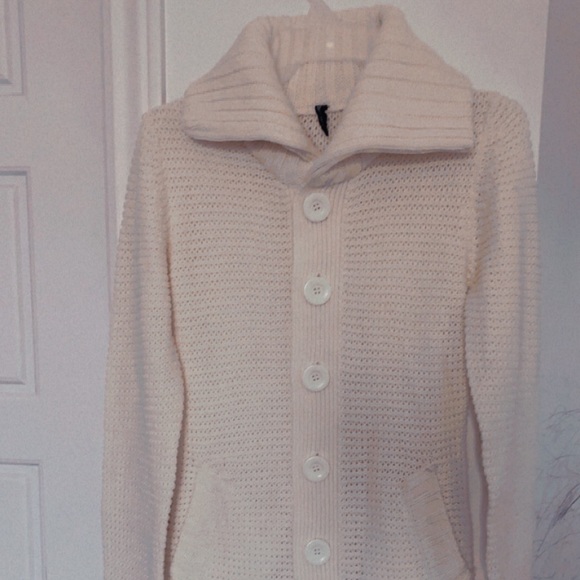 SWEAT - Picture 2 of 3